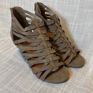 Jellypop Alyssa Mushroom Taupe Caged Heeled Ankle Sandal Womens Size 6